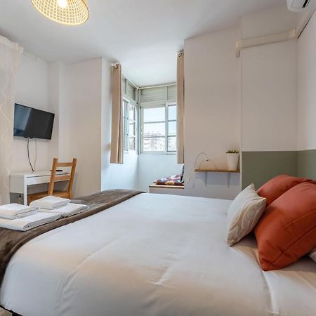 Claveles Apartment By Bossh! Apartments Málaga Buitenkant foto